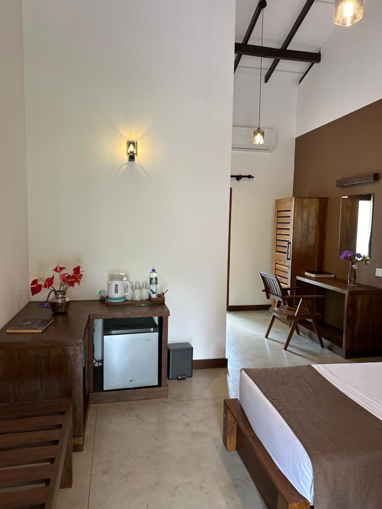 Hotel Heladiv Anuradhapura Dış mekan fotoğraf