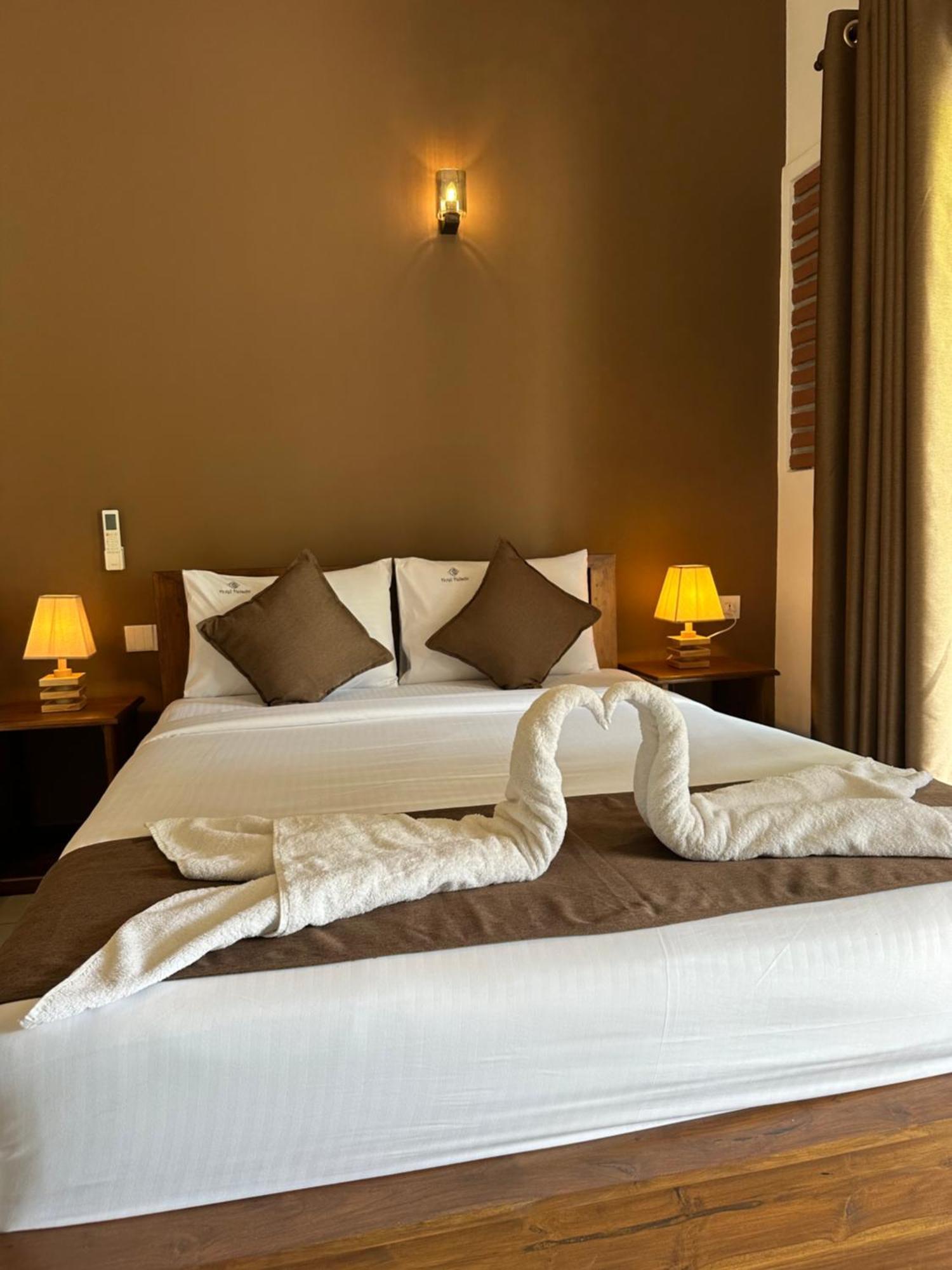 Hotel Heladiv Anuradhapura Dış mekan fotoğraf