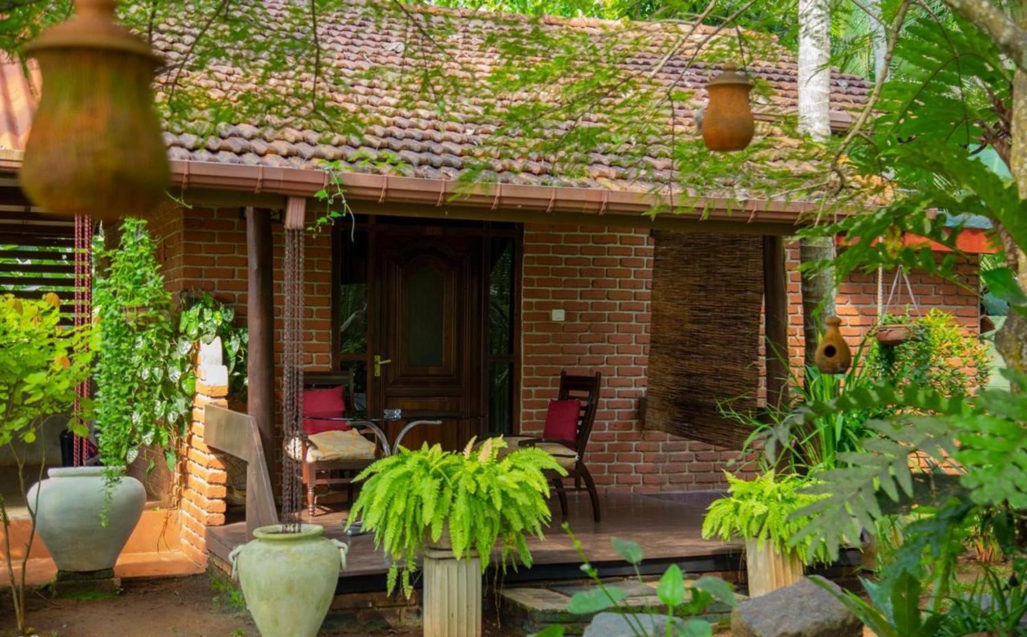 Hotel Heladiv Anuradhapura Dış mekan fotoğraf