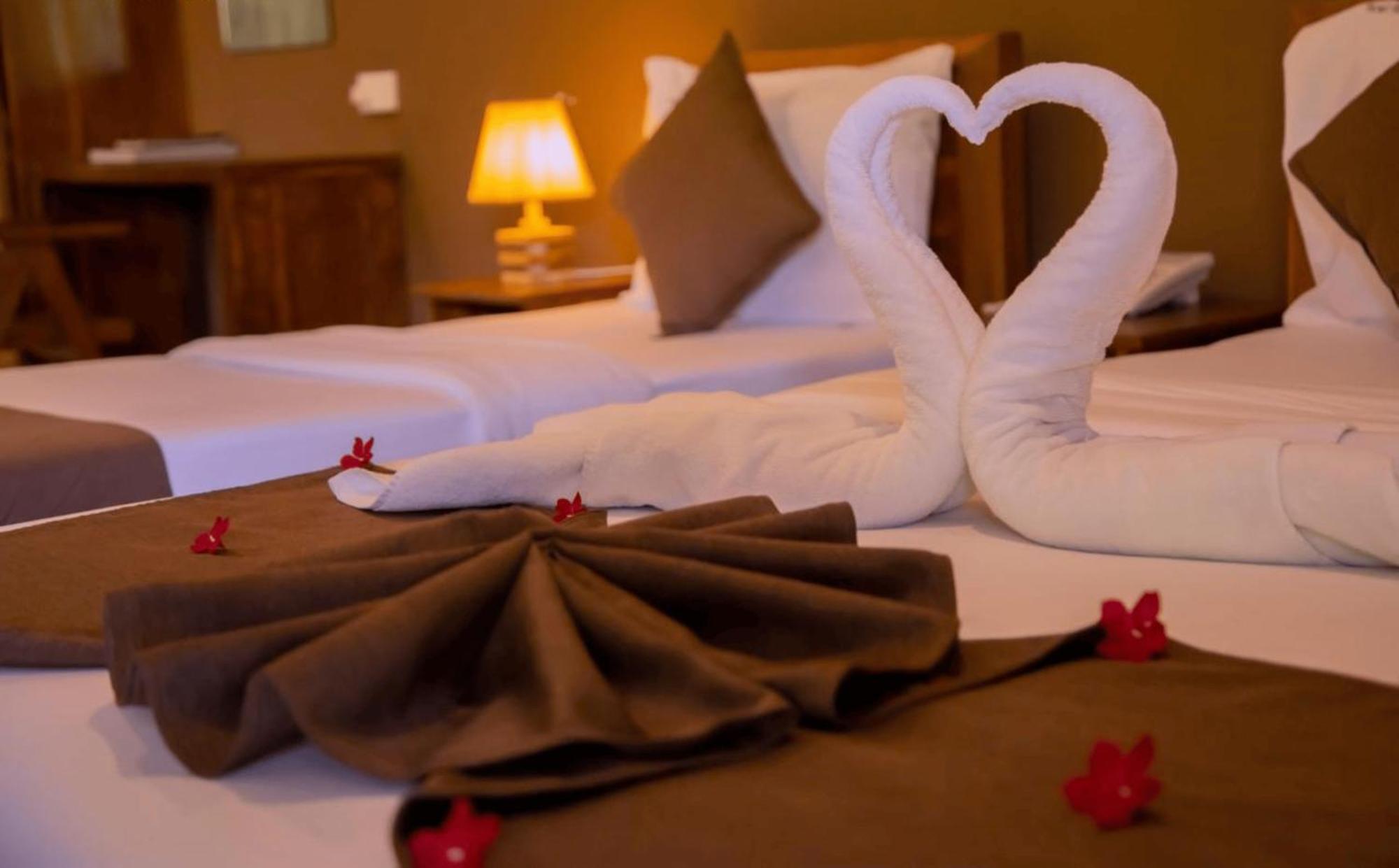 Hotel Heladiv Anuradhapura Dış mekan fotoğraf