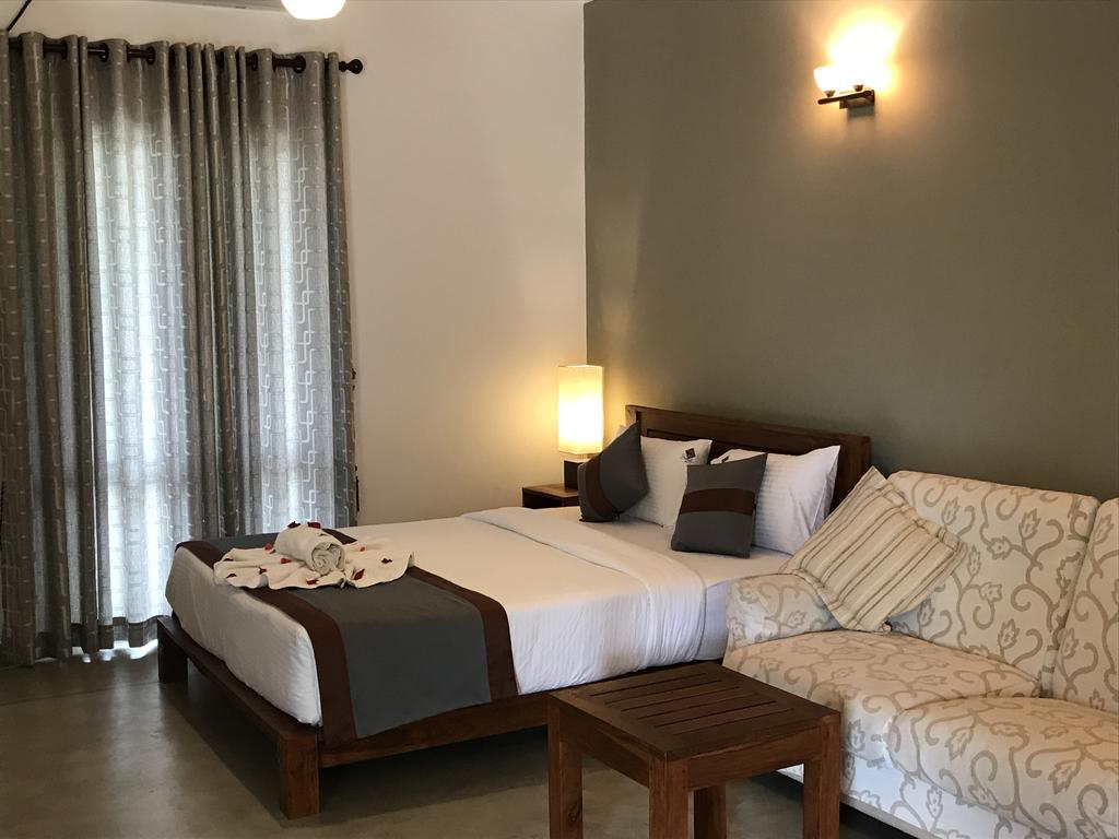 Hotel Heladiv Anuradhapura Dış mekan fotoğraf